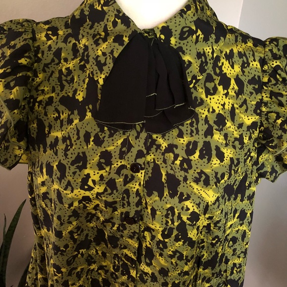 Green Leopard Bow Neck Ruffle Tunic - Picture 2 of 6